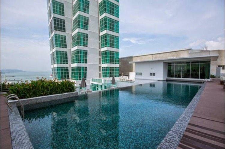 Holidayss Maritime Suites Penang 乔治敦 外观 照片